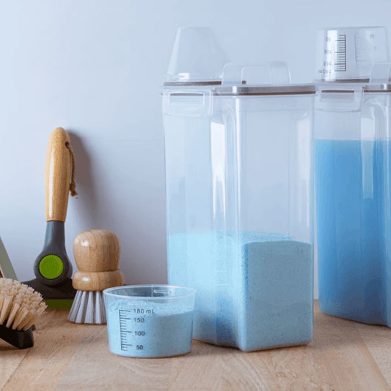 Kit 4 Pote Hermético com Copo Medidor Bico Dosador 2,5 Litros